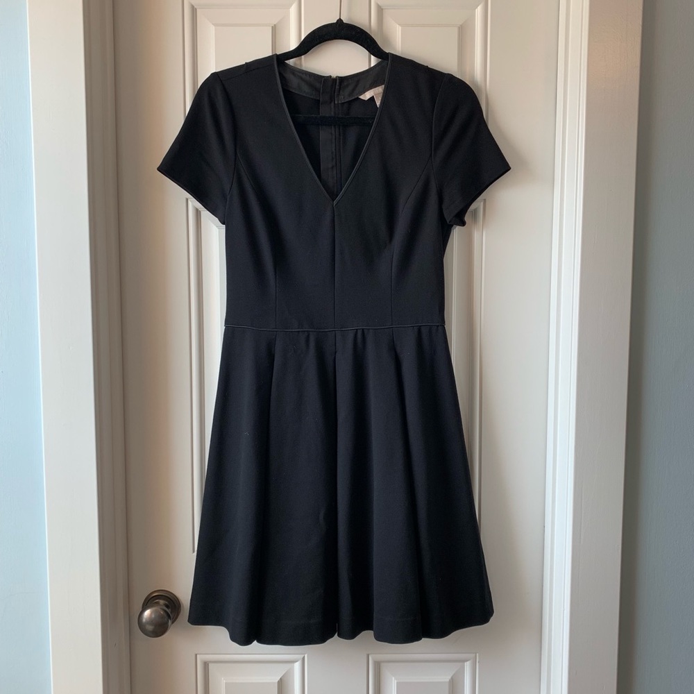 Banana Republic short sleeve black dress size 6